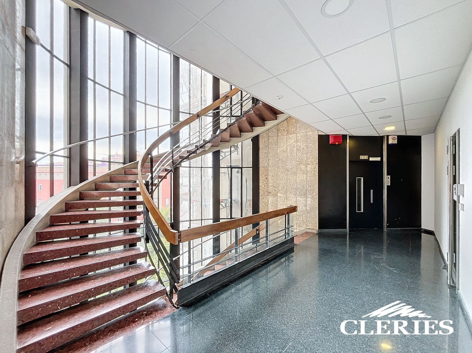 /RealEstateImages/6603/Oficinas_Alquiler_SagradaFamilia_Barcelona_20 [Resolucion de Escritorio].jpg